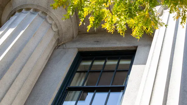Fassade eines Bankgebäudes