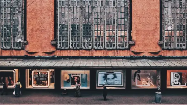 Großflächenwerbung im Stadtraum